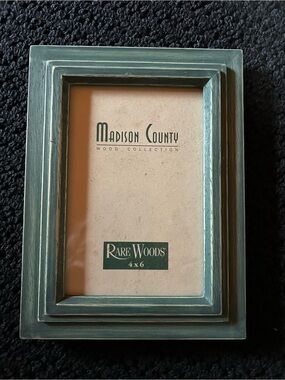 Green Wood Picture Frame - 4x6